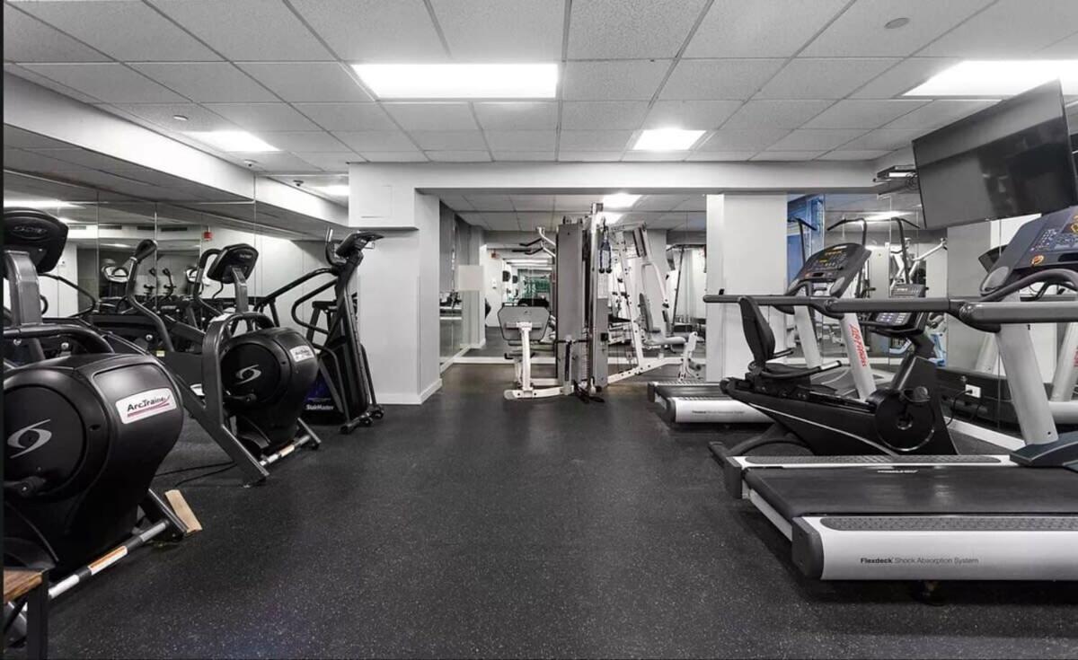 73-318 New Studio Uws Doorman Gym Нью-Йорк Экстерьер фото